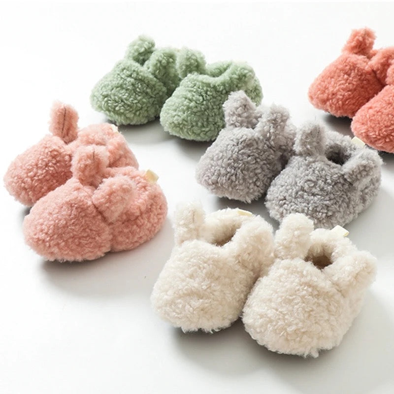 woollen knitted puffy boots